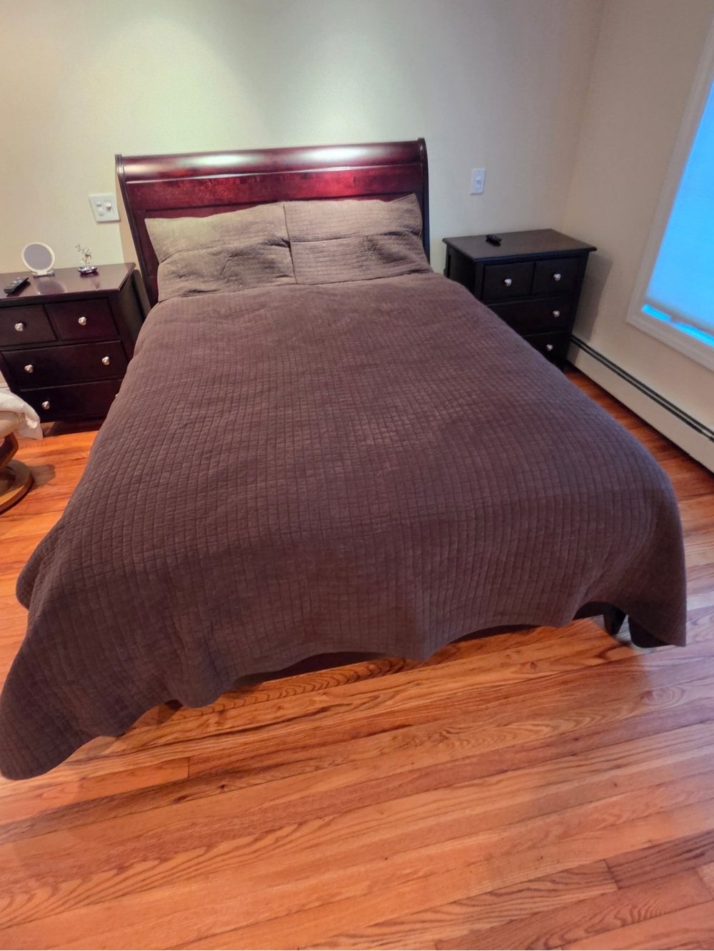 Brown Quilted Bedspread Cover with 2 shams - Classic Bedding